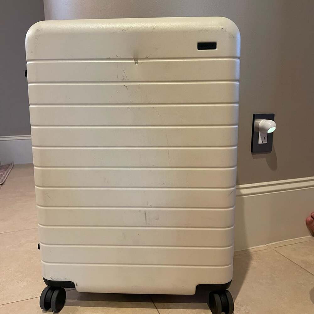 Away The Medium Checkin Suitcase Cream Hard-Shell Luggage (FLAWED)